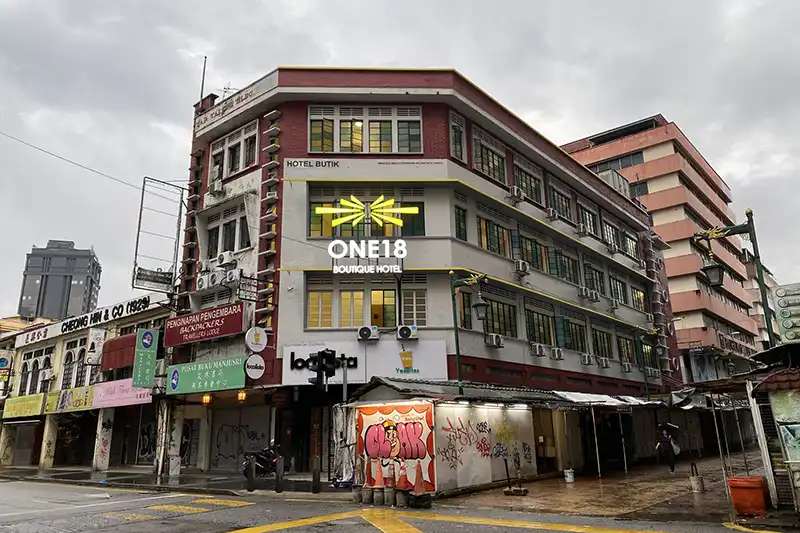 Budget hotel in Kuala Lumpur Chinatown near Petaling Street – best for backpackers and heritage stays