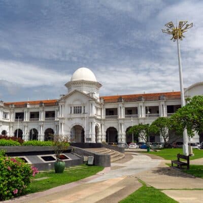 Ipoh Railway Station colonial building in Perak — arrival point for travellers on the Kuala Lumpur to Ipoh private transfer route